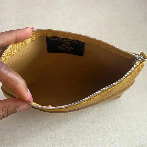 Acqua di Parma Yellow Cosmetic Pouch NWOT - Picture 4 of 8